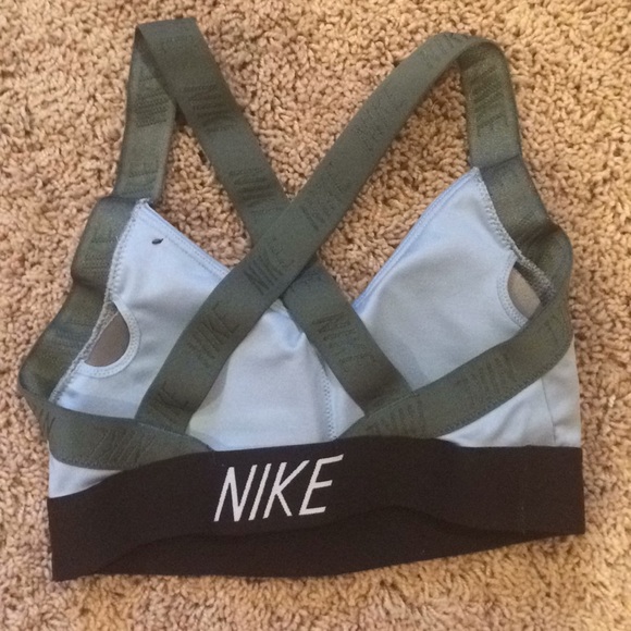 Sport clothes bundle - Picture 3 of 5